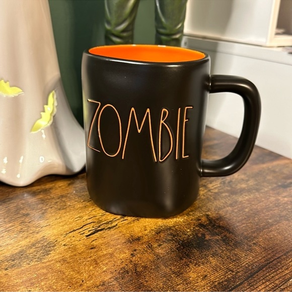 Rae Dunn Other - 🆕🖤 RAE DUNN ZOMBIE MUG